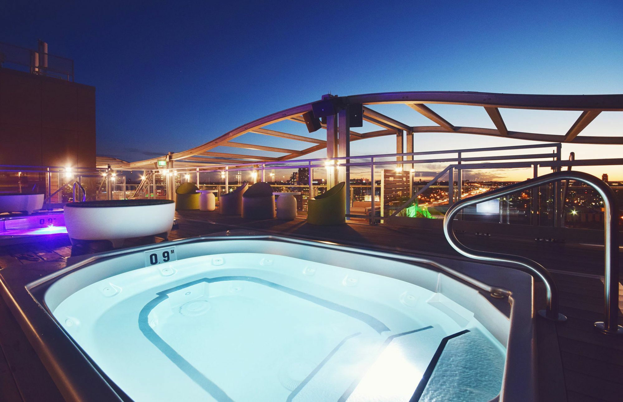 Liv Extended Stay Оттава Экстерьер фото